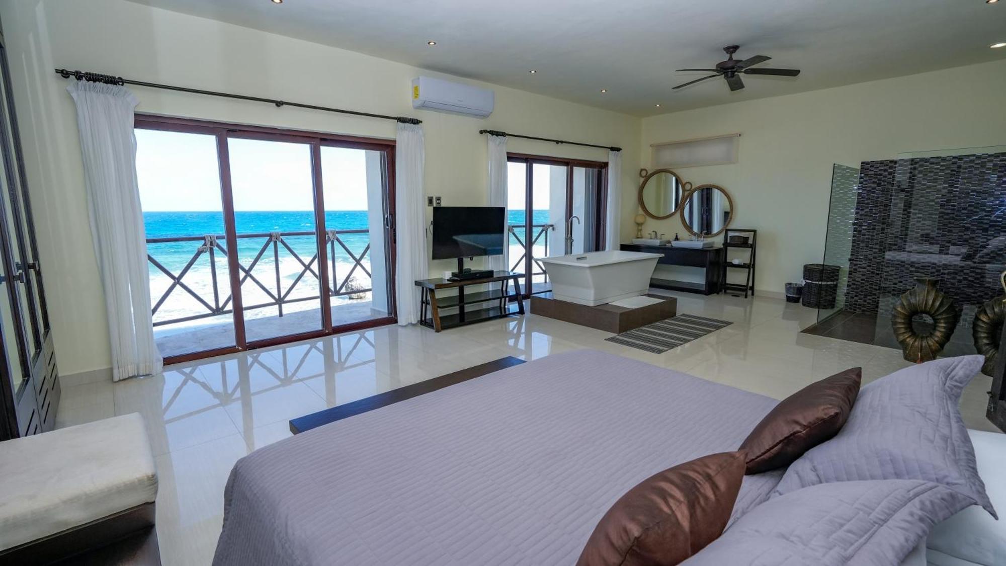Casa Javi- Ocean Front Located Mid Isla Mujeres Villa Luaran gambar