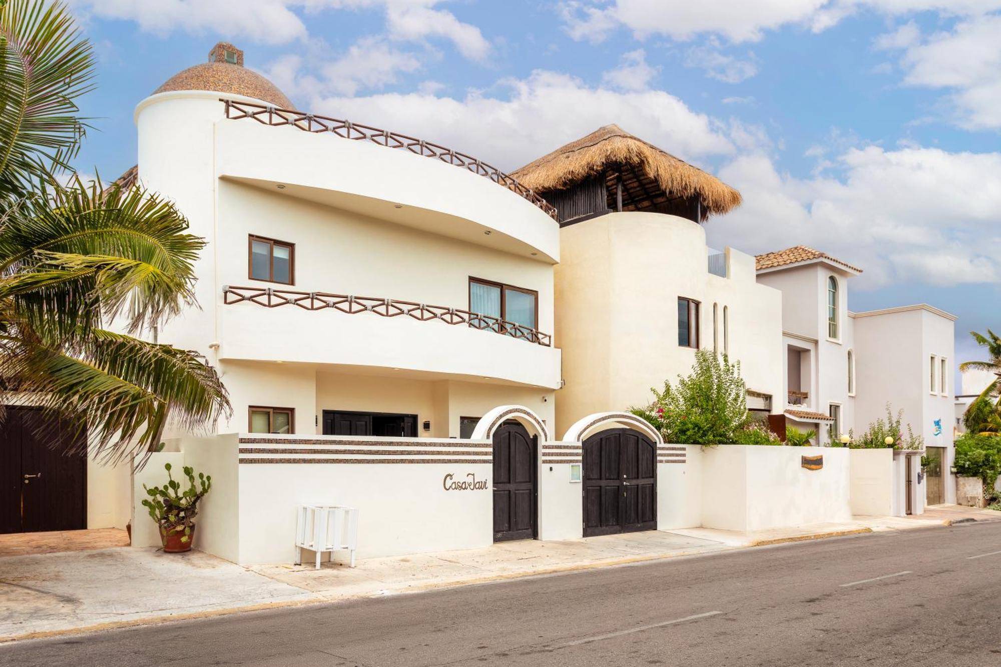Casa Javi- Ocean Front Located Mid Isla Mujeres Villa Luaran gambar