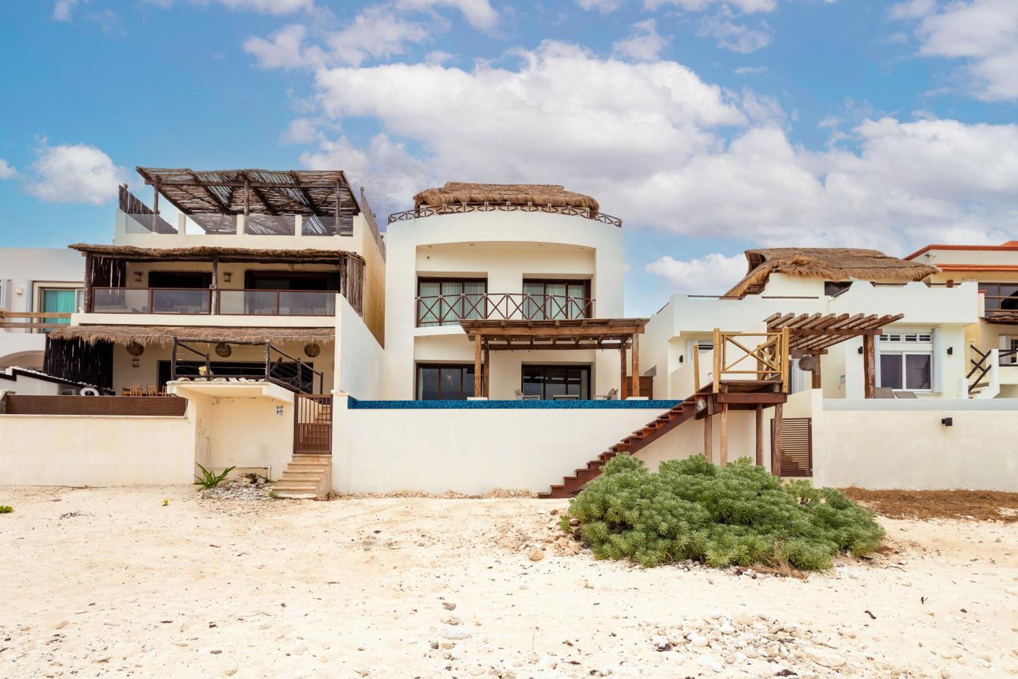 Casa Javi- Ocean Front Located Mid Isla Mujeres Villa Luaran gambar