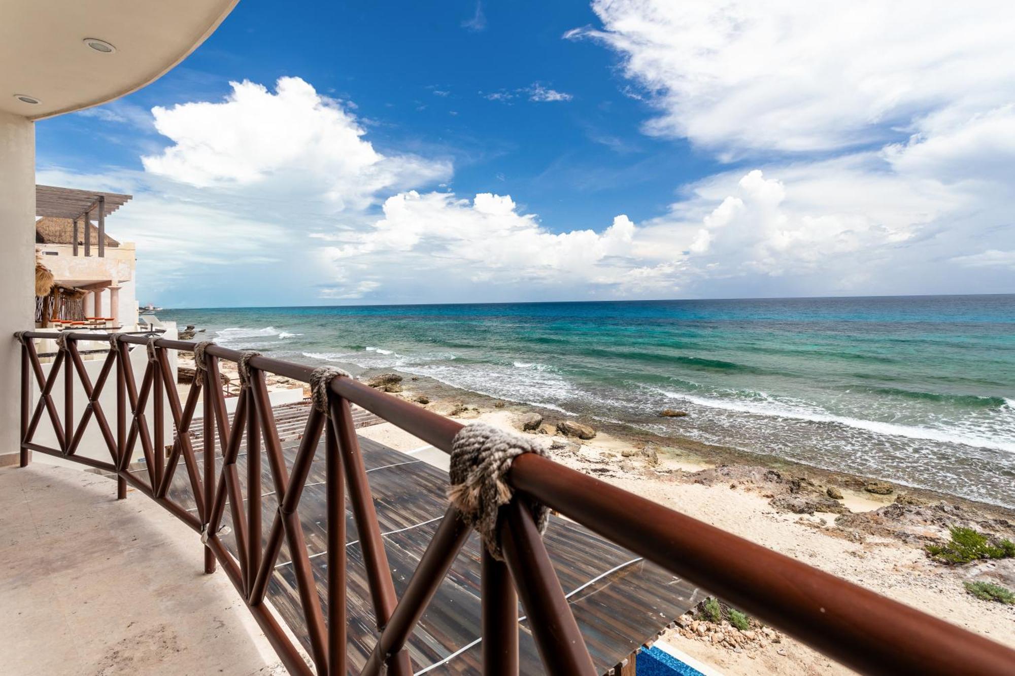 Casa Javi- Ocean Front Located Mid Isla Mujeres Villa Luaran gambar